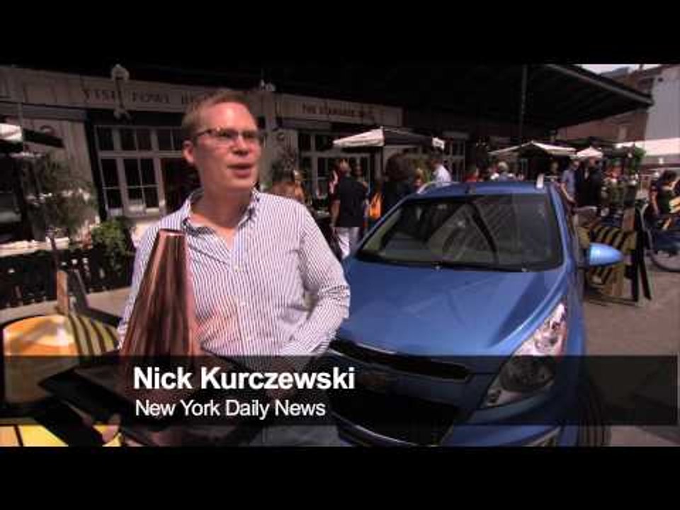 Challenges of parallel parking | AutoMotoTV