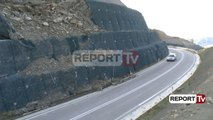 Report Tv - Shembet masivi shkëmbor në aksin Gramsh-Elbasan, vështirëson qarkullimin e makinave