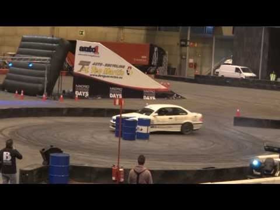 BMW 3 Series Drifting at Madrid Motor Days 2013 | AutoMotoTV