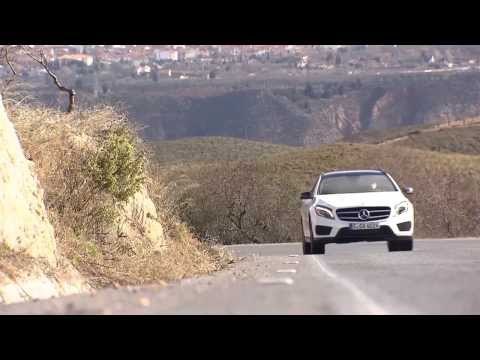 Mercedes-Benz GLA 250 4MATIC cirrus white Driving Video | AutoMotoTV