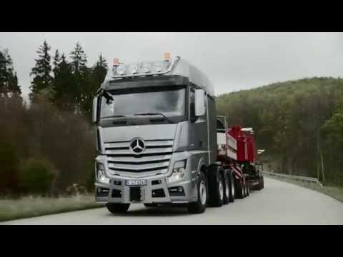 Mercedes-Benz Actros SLT heavy-haulage vehicle - Trailer 1 | AutoMotoTV