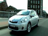 Toyota Auris -- The First Compact Hybrid