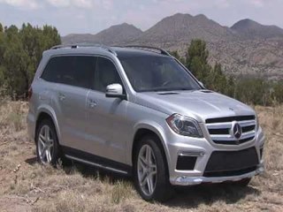 Mercedes-Benz GL 550 - silver Design - driving scenes