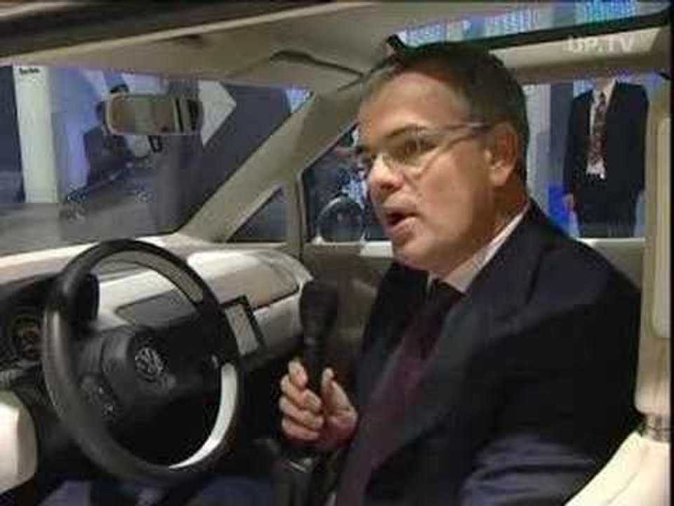 LA Auto Show 2007 Interview Stefan Jacoby, VW (by UPTV)