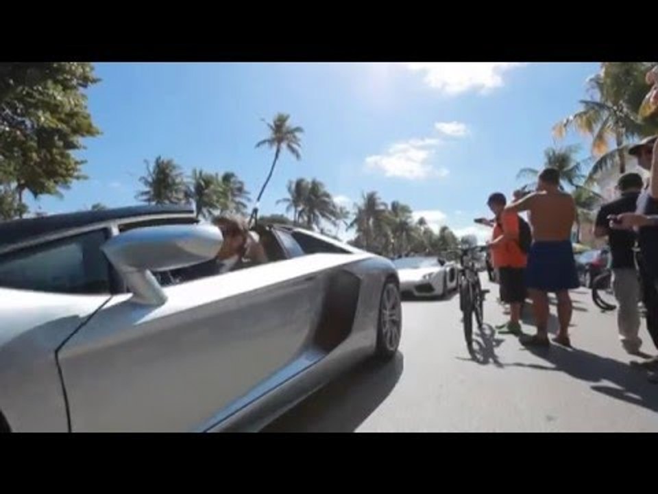 Lamborghini Aventador LP 700-4 Roadster High Speed Demonstration