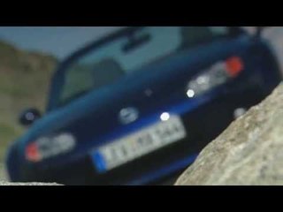 MAZDA MX-5 Generation 3 - Design in blue | AutoMotoTV