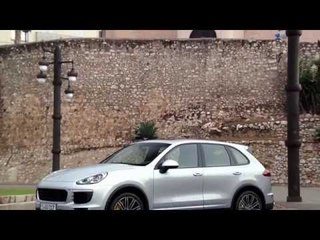 The new Porsche Cayenne S in Silver Exterior Design | AutoMotoTV