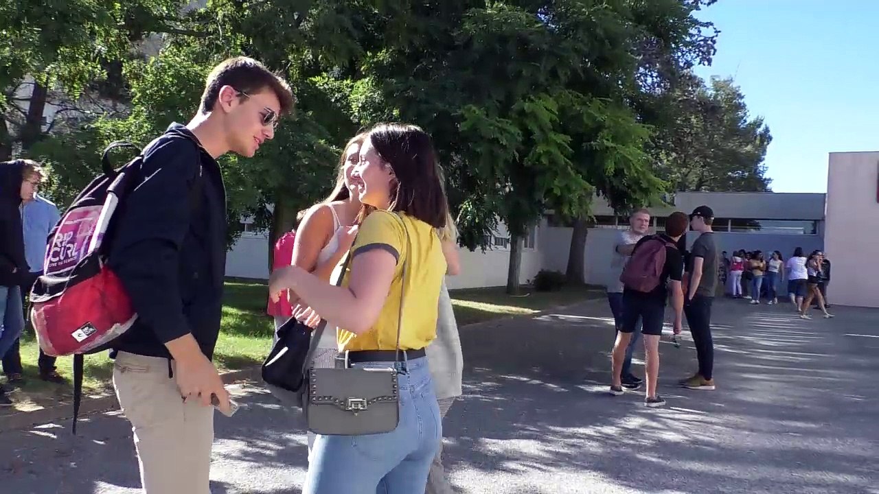 D!CI TV : A Sisteron, les lycéens ravis d'avoir obtenu leur Bac
