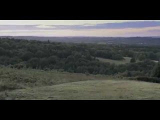 Bentley and Vertu connect with special edition smartphone | AutoMotoTV