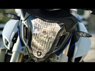 The new BMW F 800 R Design Review | AutoMotoTV