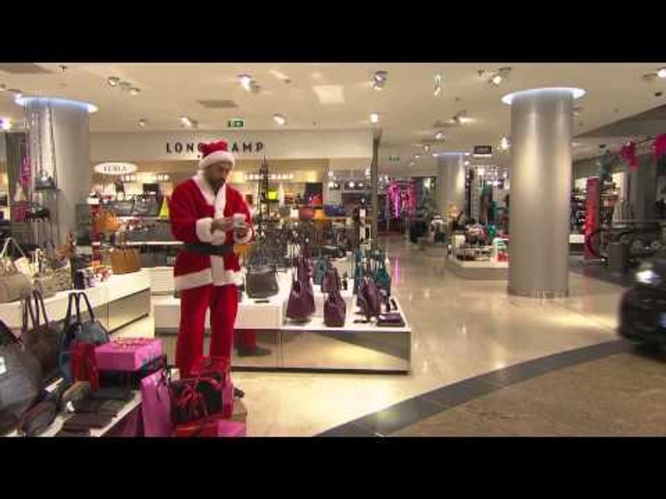 Smart Brabus Electric Drive - Driving in shopping center | AutoMotoTV