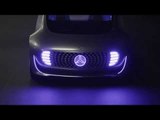 Mercedes-Benz F 015 Luxury in Motion - Interaction Pedestrian Stop Parking | AutoMotoTV