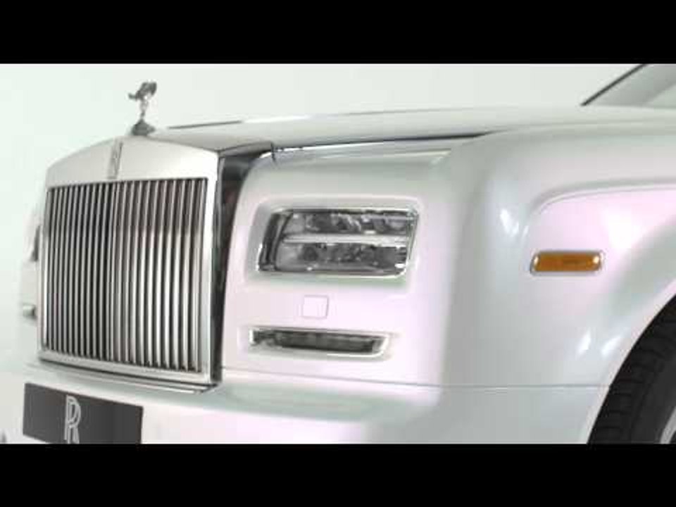 ROLLS-ROYCE BESPOKE SERENITY PHANTOM EXTENDED WHEELBASE - Interior and Exterior Studio | AutoMotoTV