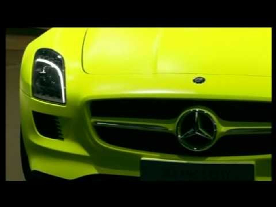 Mercedes Benz Detroit 2011 NAIAS Press Conference SLS AMG E CELL