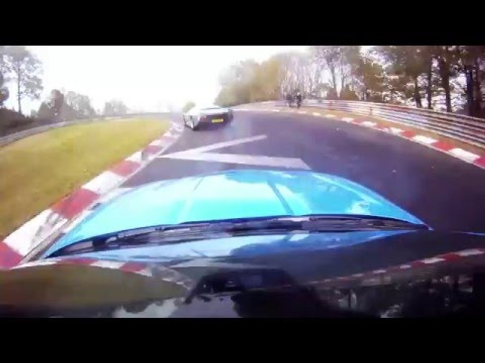 Jaguar XKR S Coupe Vs  Jaguar  XJ220   around the Nürburgring Nordschleife