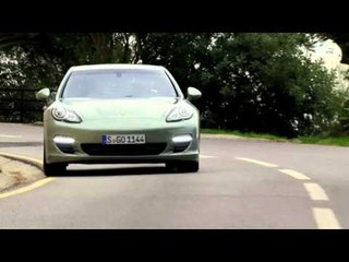Porsche Panamera S Hybrid driving scenes