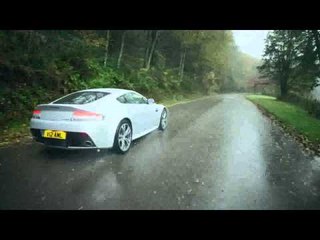 Aston Martin V12 Vantage meets Gulf LMP1 Race Car