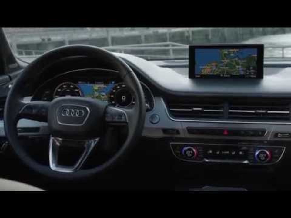 Audi Q7 e-tron quattro Interior Design | AutoMotoTV