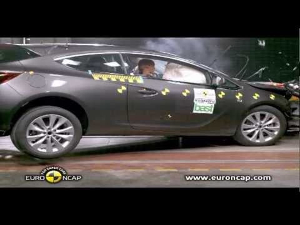 Opel Vauxhall Astra GTC Crash Test 2011
