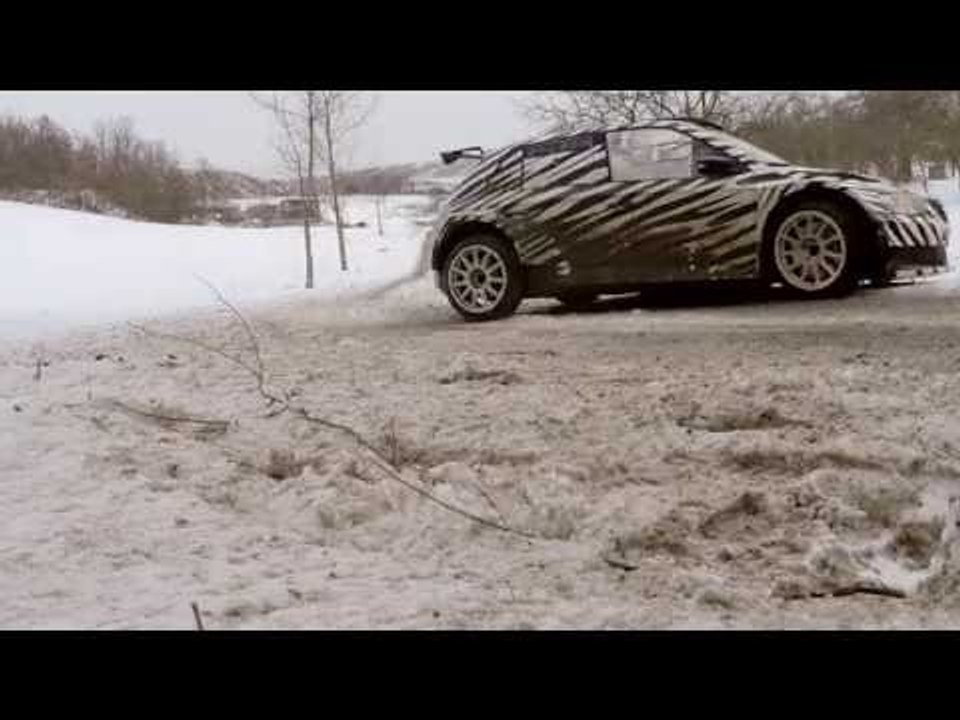 SKODA Motorsport presents the new SKODA Fabia R5 | AutoMotoTV
