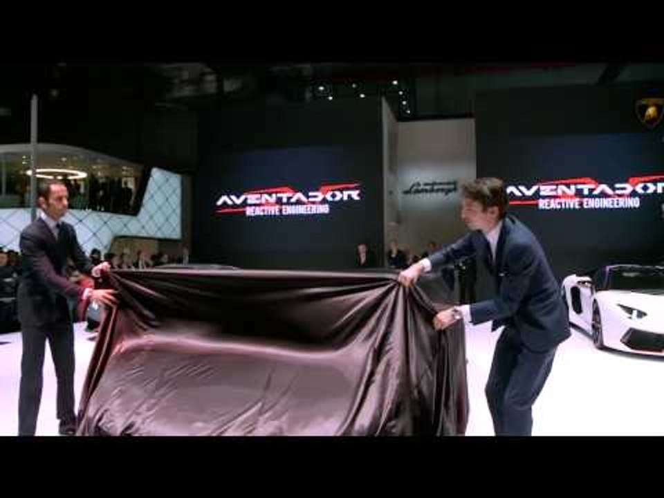 Lamborghini Auto Show Press Conference 2015 Shanghai | AutoMotoTV