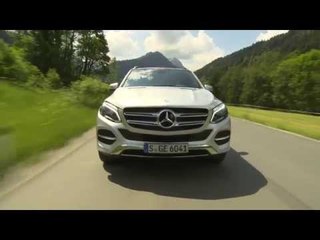 The new Mercedes-Benz GLE 500 e 4MATIC Offroad Demonstration | AutoMotoTV