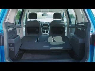 The new Volkswagen Touran - Interior Design | AutoMotoTV