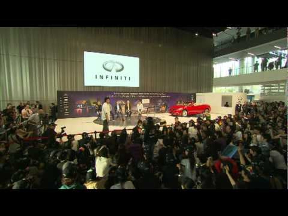Sebastian Vettel and Red Bull Racing Infiniti Visit Video