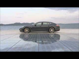 Porsche Panamera 4S -Exterior views