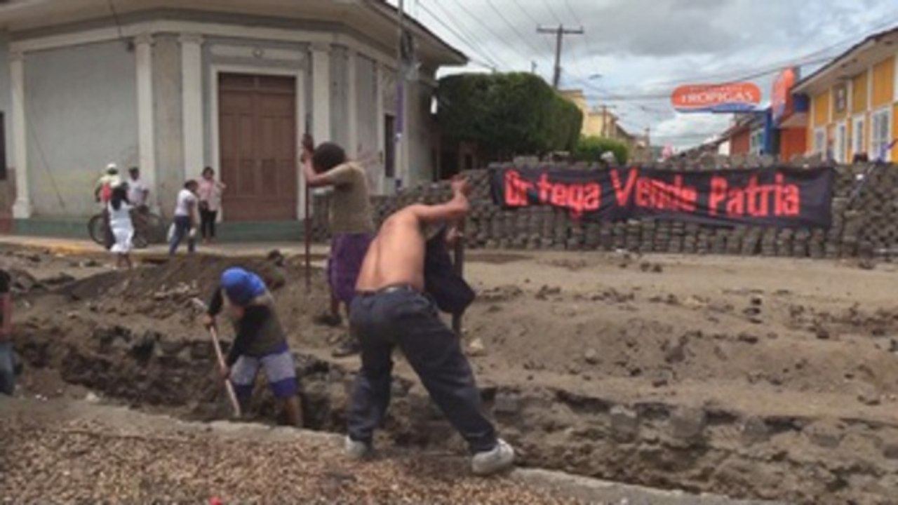 Con barricadas y trincheras Masaya quiere apropiarse del símbolo sandinista del "repliegue"