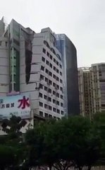 Un building chinois s'effondre sans raison en pleine ville