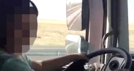 Sorumsuz Amca 10 Yaşındaki Yeğenine Karayolunda TIR Sürdürdü! O Anlar Kamerada