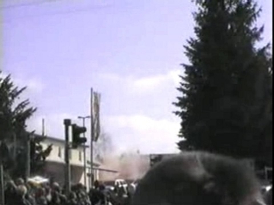 Sprengung eines Palla Schornsteins in Glauchau