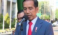 Presiden Persilakan Menteri 