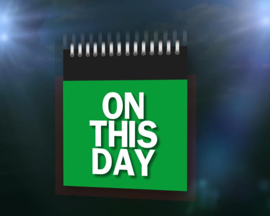 Andy Murray wins first Wimbledon title in 2013