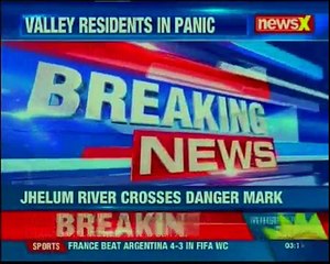 Jammu and Kashmir Governor NN Vohra visits State Flood Control Room to review the situation