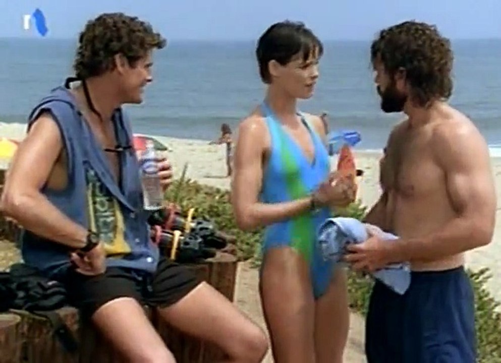 Alerte a Malibu 5 01 02 Seisme a Malibu Part 1 Part 2 avi   Part 04