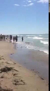 Pershendetje JOQ. Tek Gjiri i Lalëzit eshte nje zone perball shpis se Ilir Metes qe krijon gropa thithese nuk eshte larg eshte te bregu i pare. Sot me zor i nx