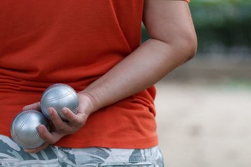 Portrait de Tyson Molinas, champion de pétanque