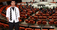 HDP'li Milletvekili Barış Atay Meclis'te Böyle Görüntülendi