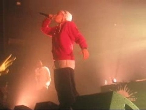 On doit redevenir humain lyon