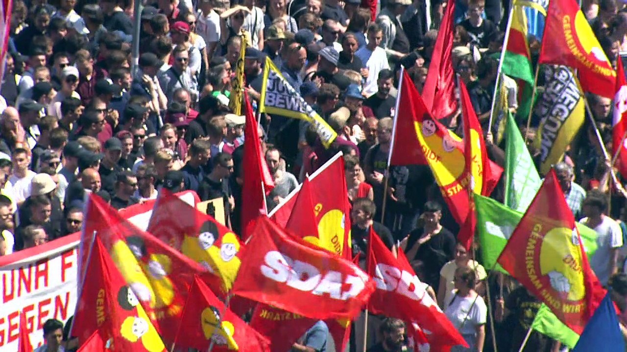 Tausende demonstrieren gegen schärferes Polizeigesetz in NRW