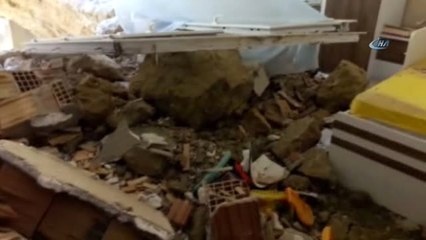Hatay'da Bir Apartmana Dev Kaya Parçaları Düştü