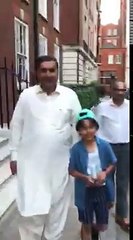 Pakistani Surrounded The Avenfield House