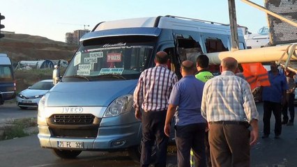 Kavşakta U dönüşü yaparken çocuğun canına mal oluyordu