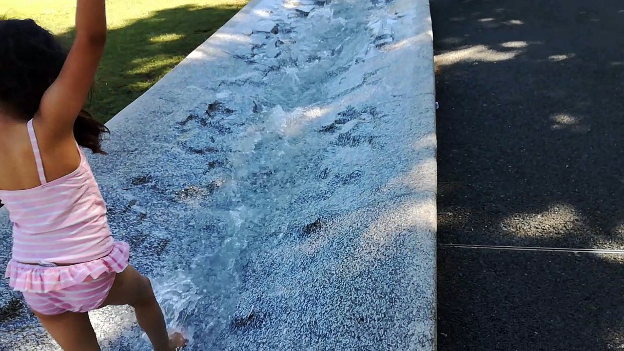 MEMORIAL PRINCESS DIANA FOUNTAIN