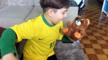 Feisty Pets - Ursinho mau-humorado - Em Português - Infantil