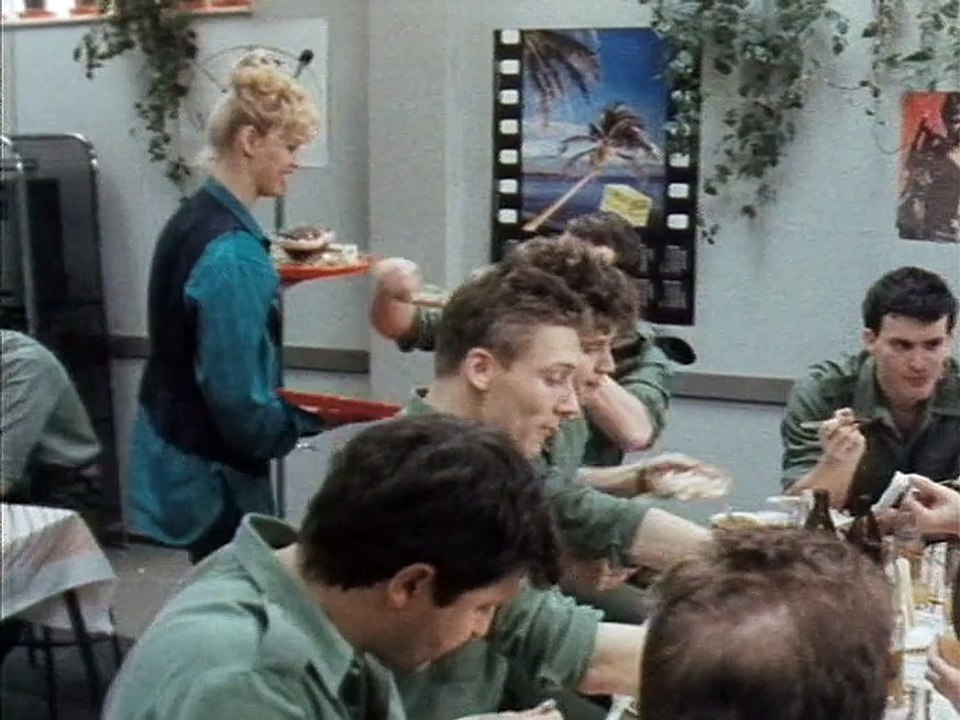 Angyalbőrben - Military butik (1.rész)