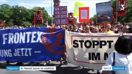 Angela Merkel forcée de durcir sa politique migratoire par sa coalition