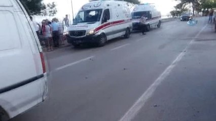 Yol Kenarında Bekleye Yayaya Araç Çarptı: 1 Ölü